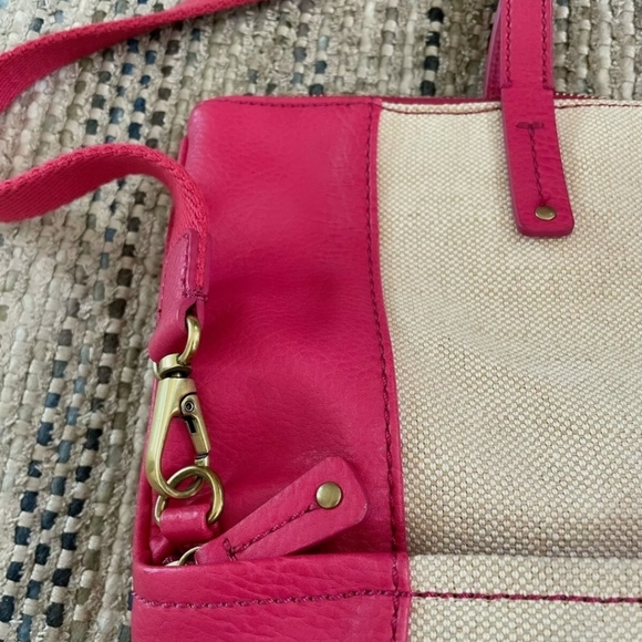 Fossil Explorer Red and Tan Messenger Canvas Crossbody Tote NWOT - Picture 5 of 13
